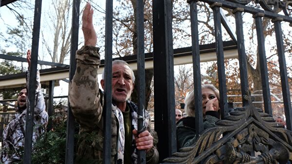 Президент Армении обсудил с представителем оппозиции ситуацию в стране