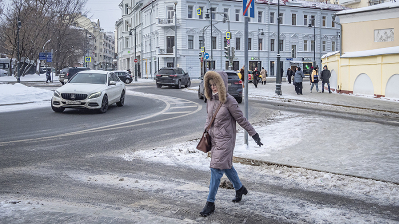 Синоптики пообещали москвичам гололедицу и до &ndash;6 градусов 20 января