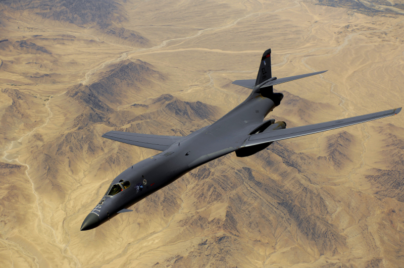 В США при посадке разбился стратегический бомбардировщик B-1B Lancer