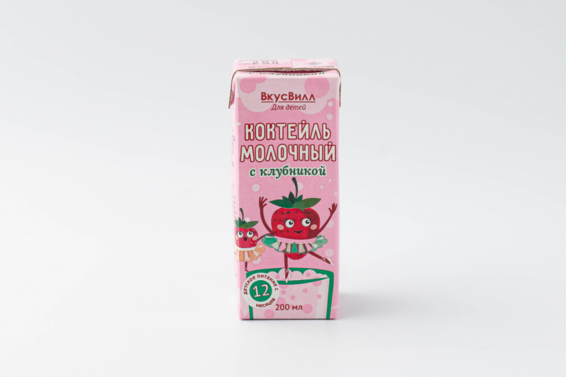 Коктейль детский молочный с клубникой 2,5%