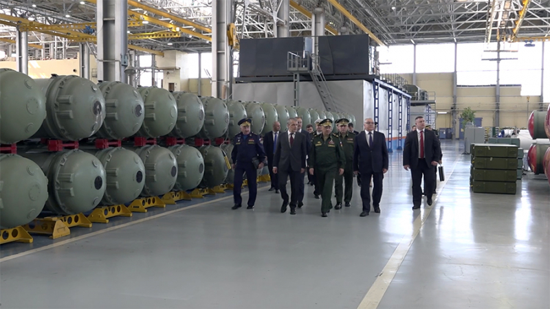 Шойгу проинспектировал выполнение ГОЗ на одном из предприятий &laquo;Алмаз-Антея&raquo;